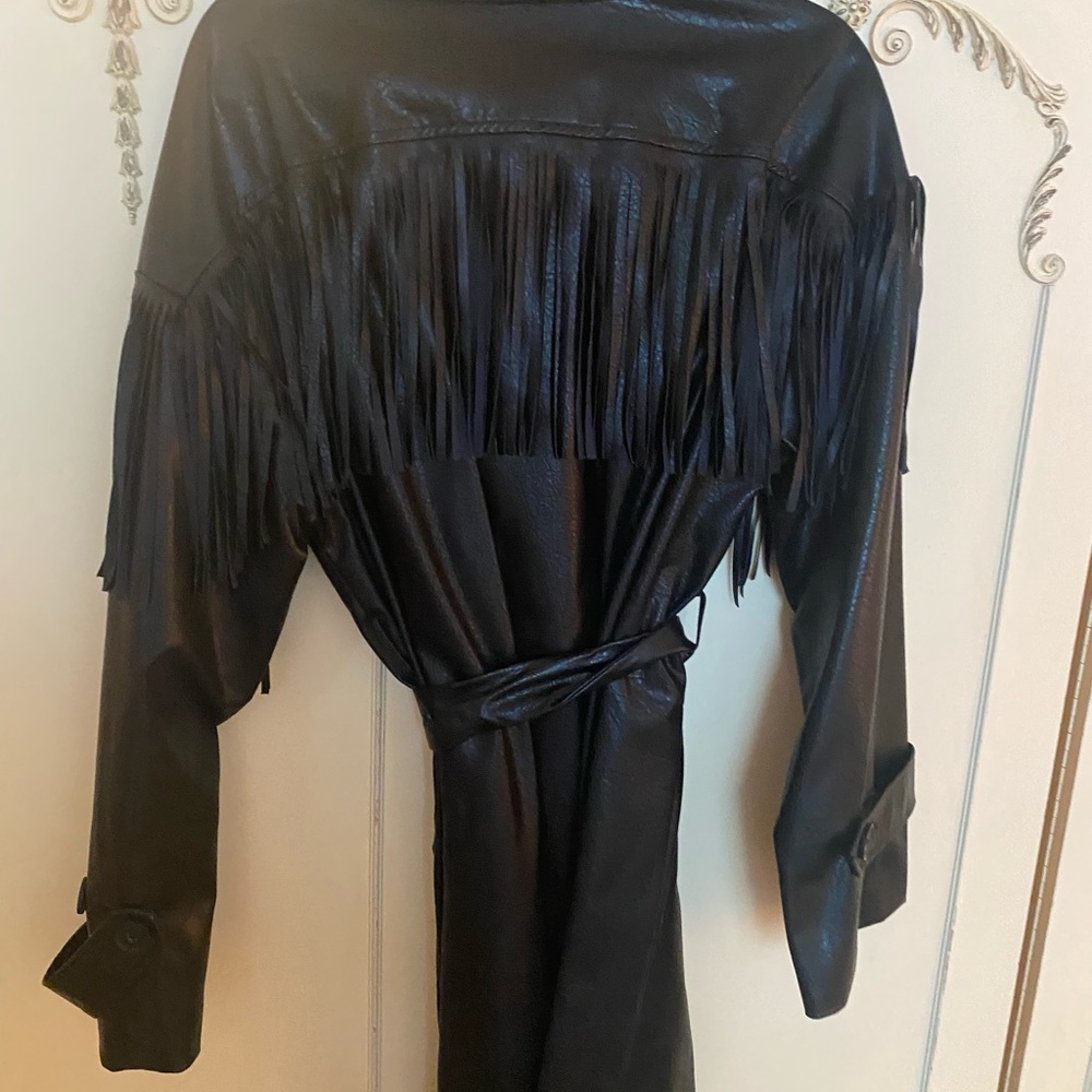 🤠 Black Fringe Trench Coat - Picture 6 of 8